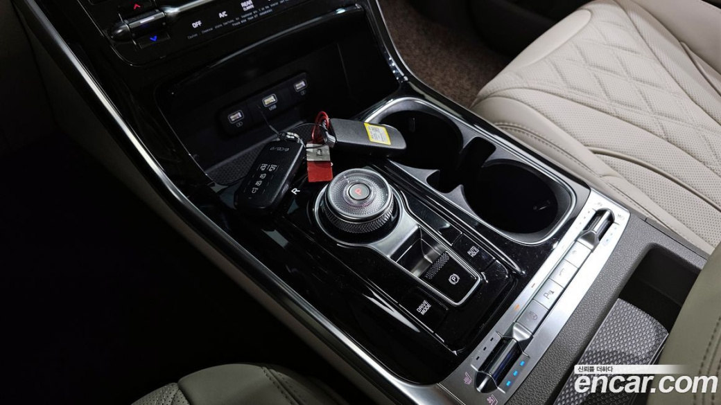 Kia Carnival 9-Seater Signature, 2022