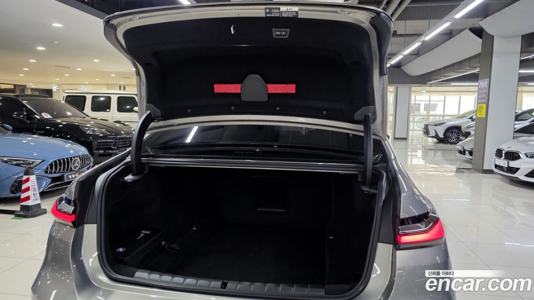 BMW 7-Series 740i xDrive M Sport, 2025