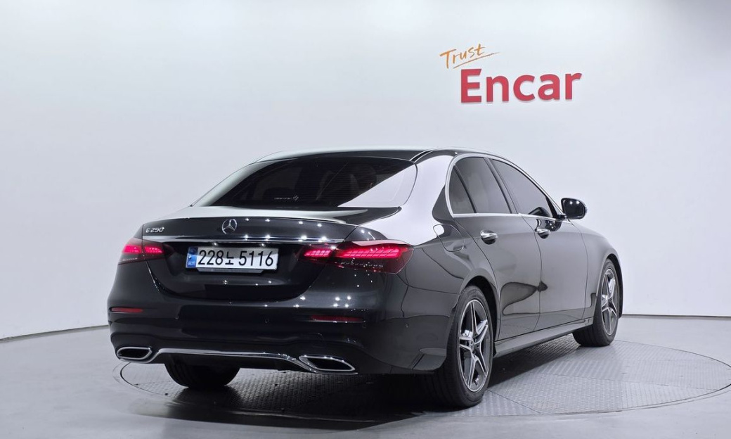Mercedes-Benz E-Class E250 AMG Line, 2023