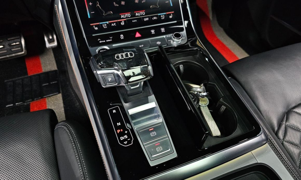 Audi Q7 55 TFSI Quattro Premium, 2022