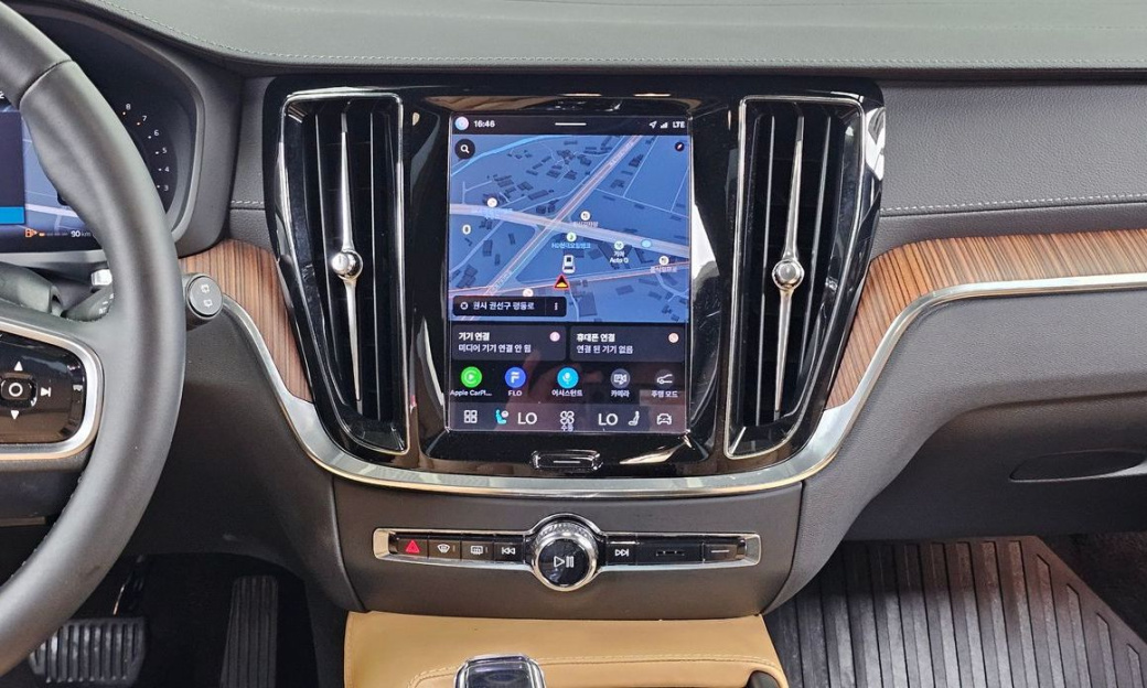 Volvo V60 B5 Ultimate AWD, 2024