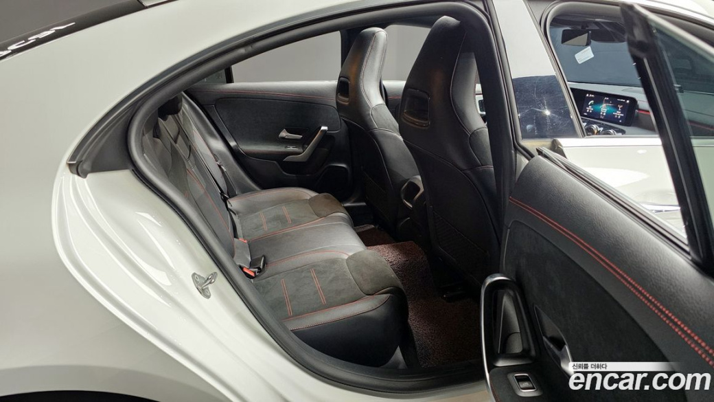Mercedes-Benz CLA-Class CLA250 4MATIC, 2023
