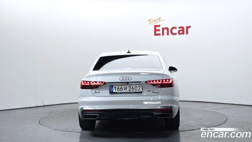 Audi A4 45 TFSI Quattro Premium, 2021