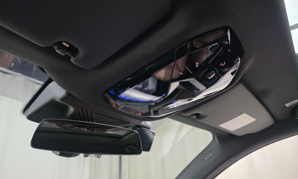 BMW 5-Series 530i xDrive M Sport, 2025