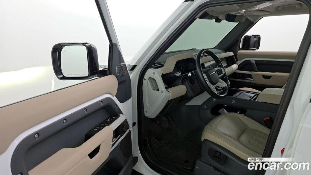 Land Rover Defender 110 D250 SE, 2022