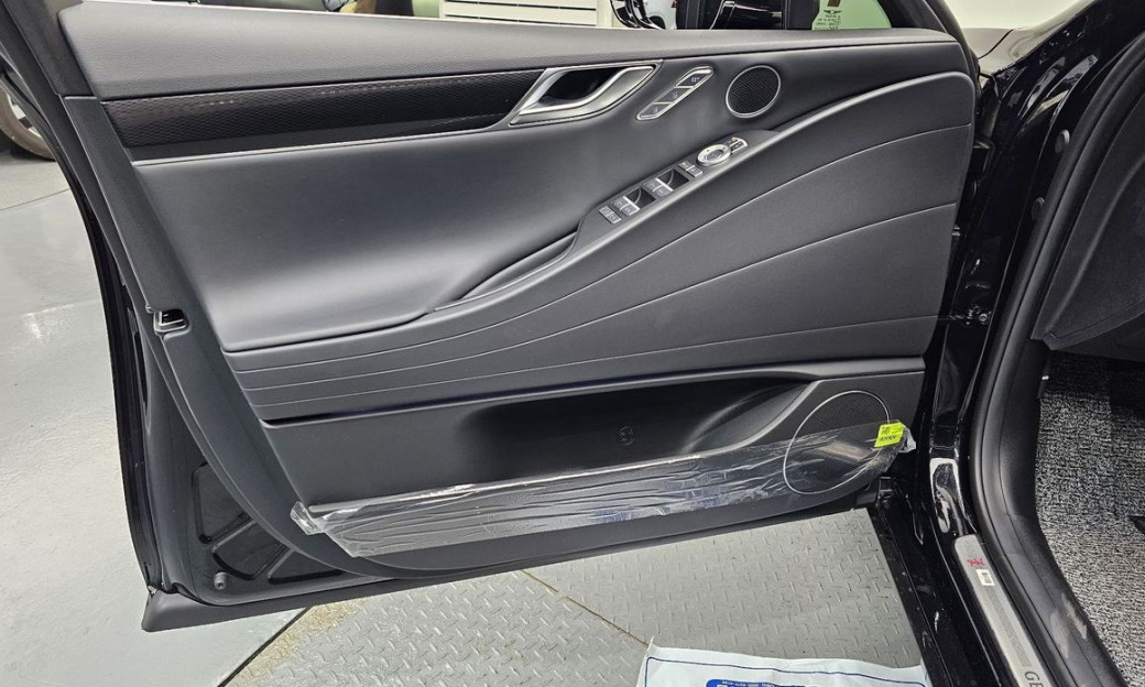 Genesis G80 Gasoline 2.5 Turbo AWD, 2025