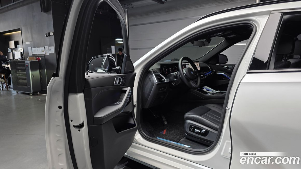 BMW X6 xDrive40i M Sport, 2025