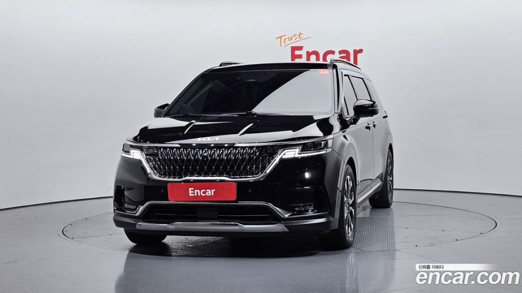 Kia Carnival 7-Seater Signature, 2023