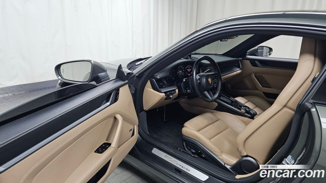 Porsche 911 Carrera, 2021