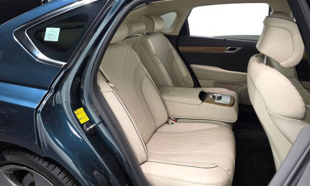 Genesis G80 Gasoline 2.5 Turbo AWD, 2023