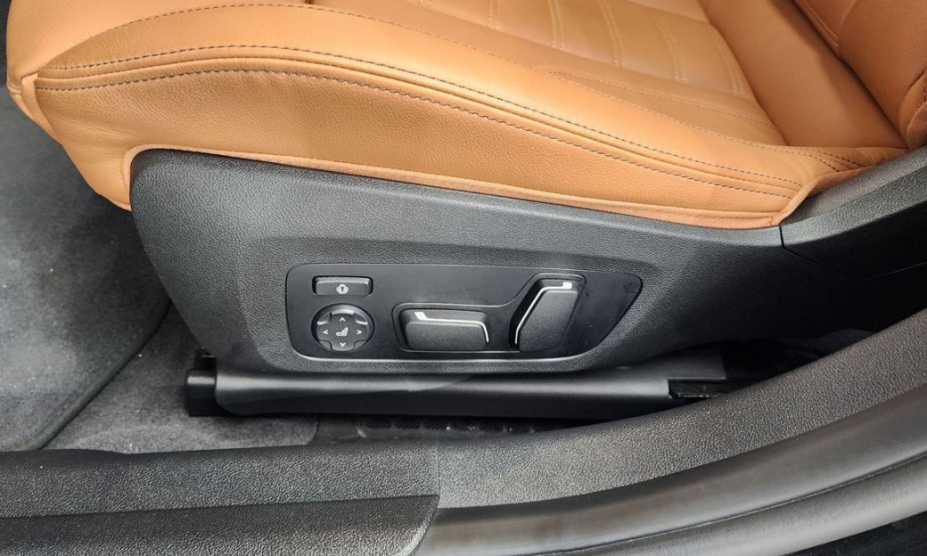 BMW 3-Series M340i Pro, 2024
