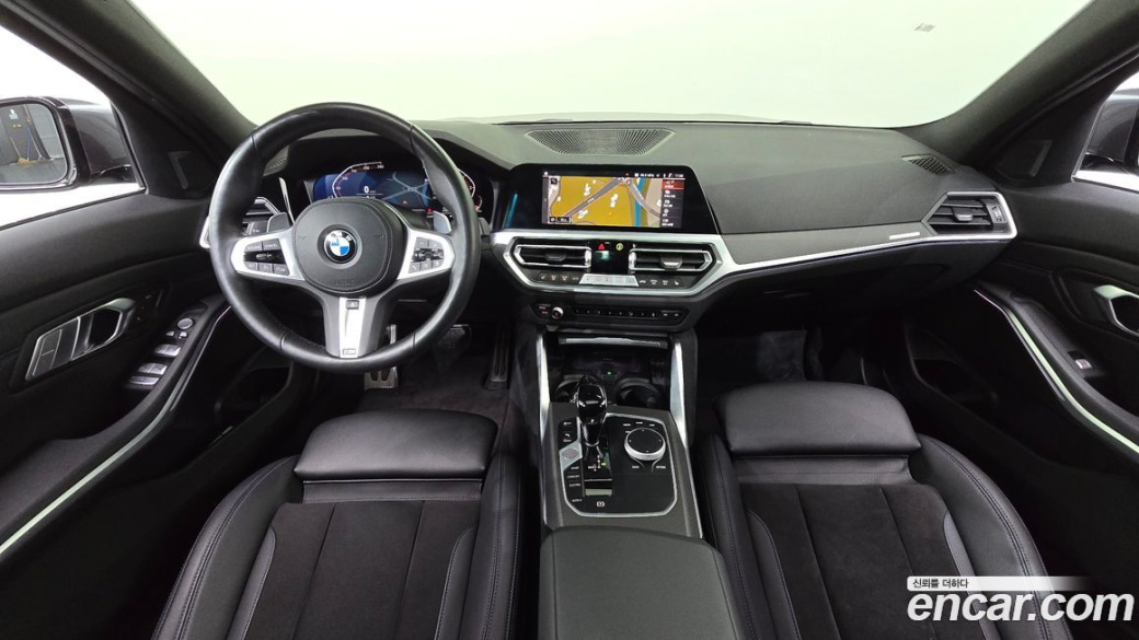 BMW 3-Series 320i M Sport, 2022