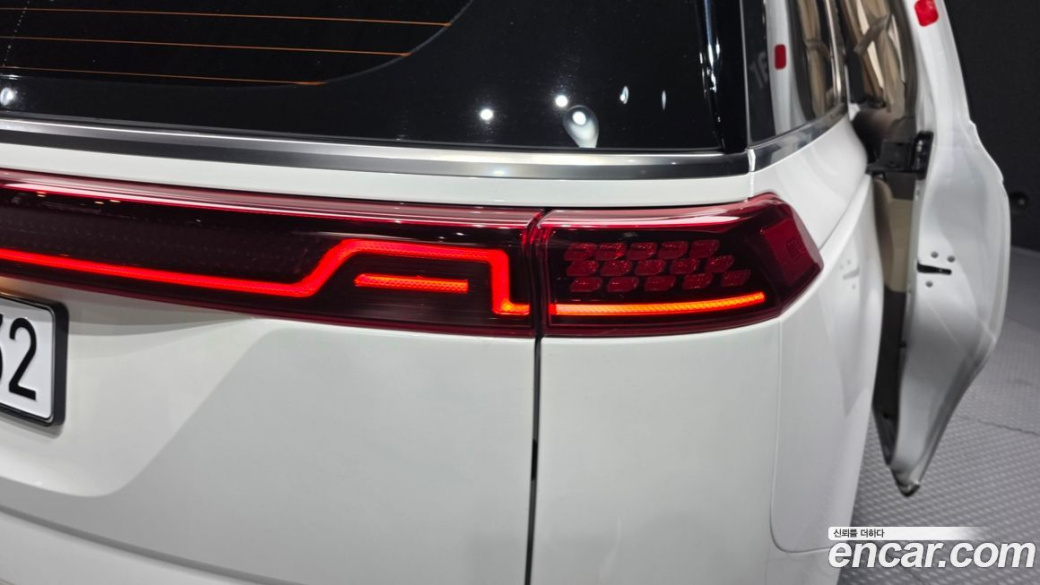 Kia Carnival 7-Seater Hi-Limousine, 2022