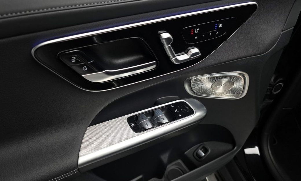 Mercedes-Benz GLC-Class GLC300 4MATIC AMG Line, 2024