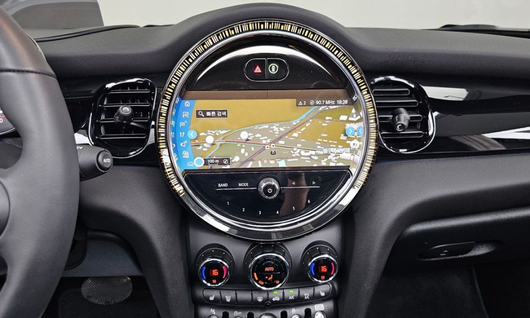 Mini Cooper Convertible Classic, 2024