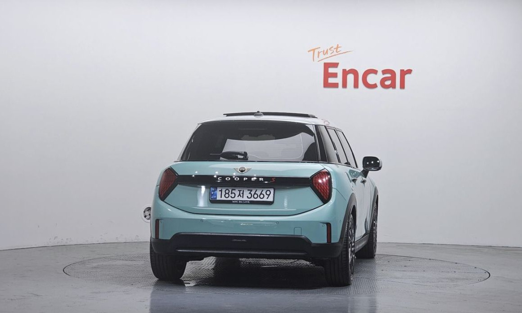 Mini Cooper 5 Door Favoured, 2025