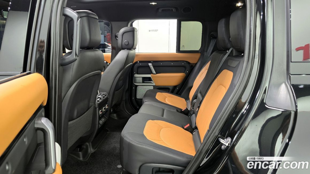 Land Rover Defender 130 D300 X-Dynamic HSE, 2024