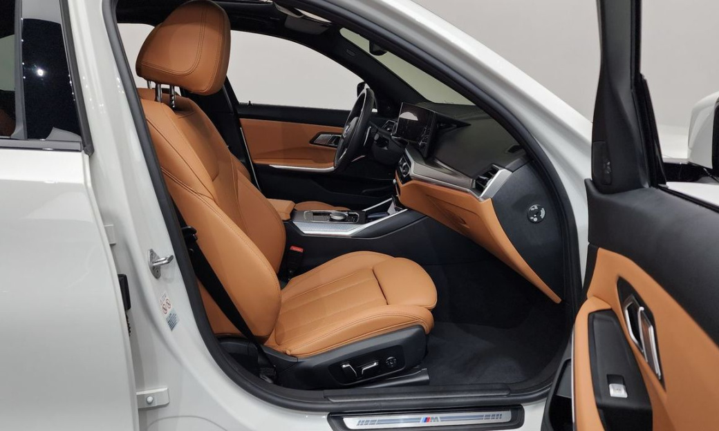 BMW 3-Series 320i M Sport, 2024
