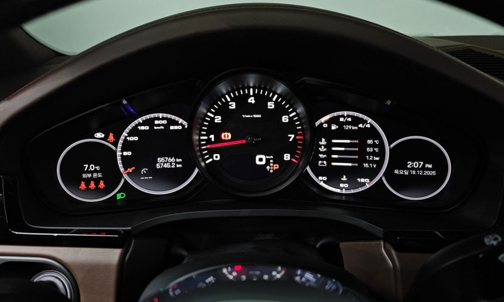 Porsche Cayenne 3.0 PLATINUM EDITION, 2022