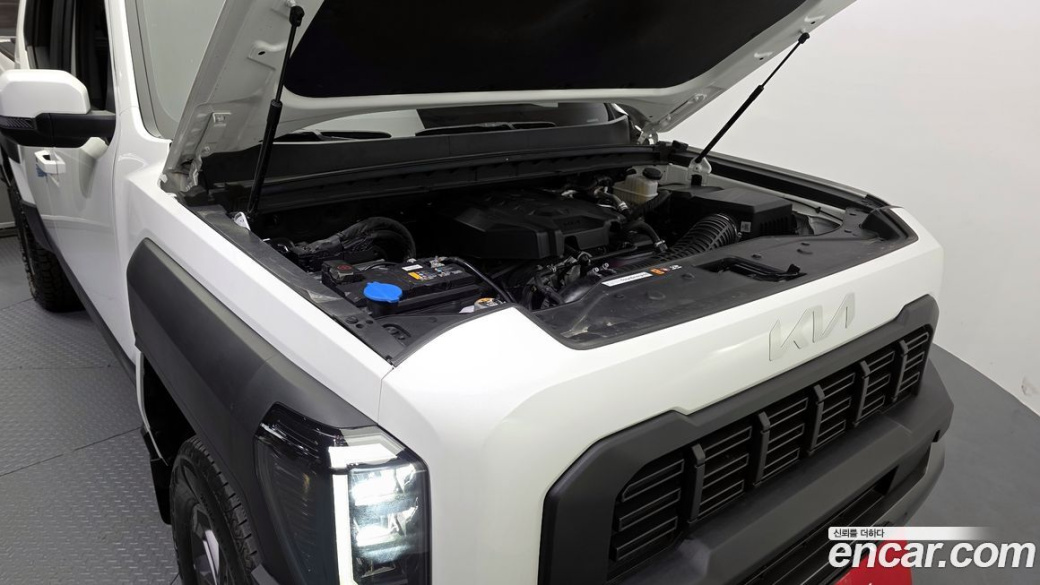 Kia Tasman 2.5T Gasoline 4WD, 2026