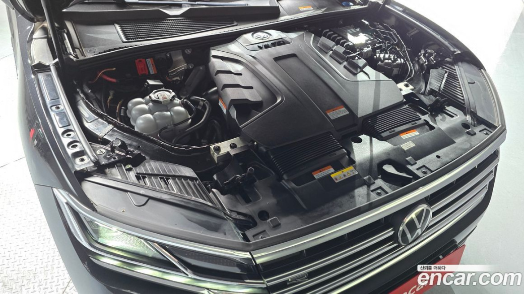 Volkswagen Touareg 3.0 TDI R-Line, 2023