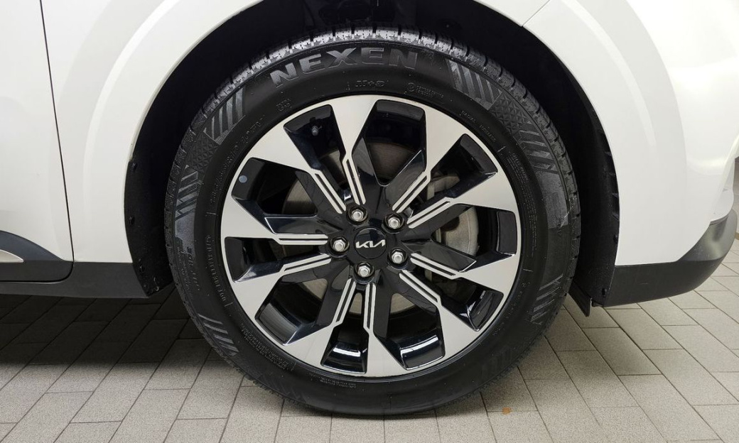 Kia Carnival 7-Seater Outdoor, 2023