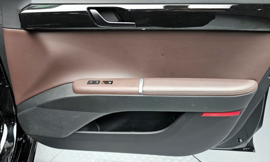 Hyundai Grandeur 2,5 Gasoline 2WD, 2023