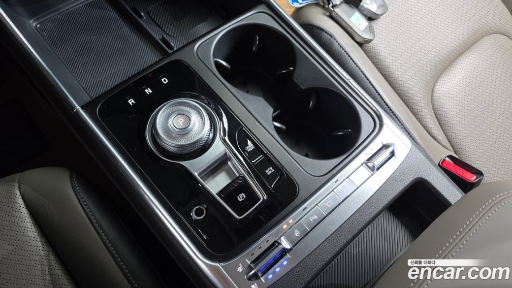 Kia Carnival 7-Seater Outdoor, 2024
