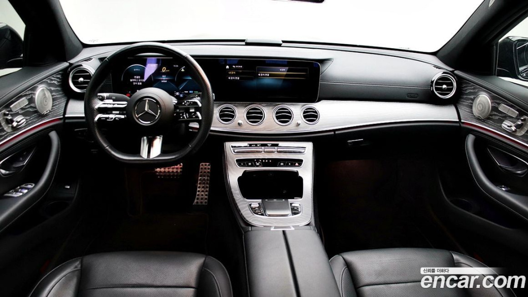 Mercedes-Benz E-Class E350 4MATIC AMG Line, 2023