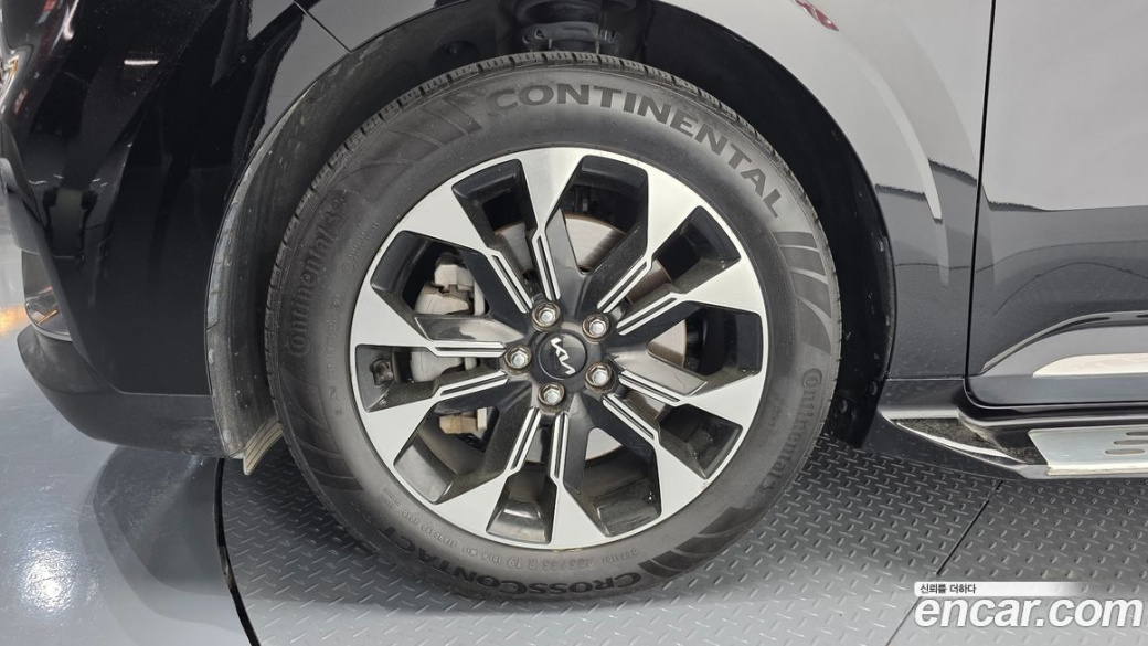 Kia Carnival 9-Seater Signature, 2022