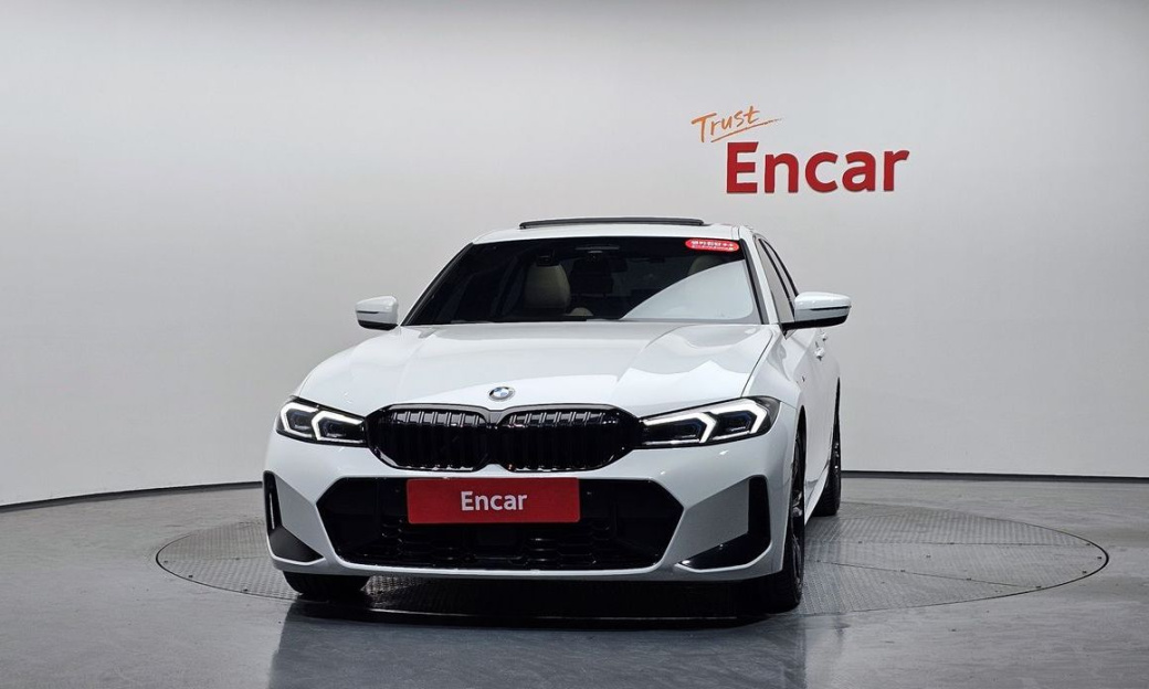 BMW 3-Series 320i M Sport, 2024