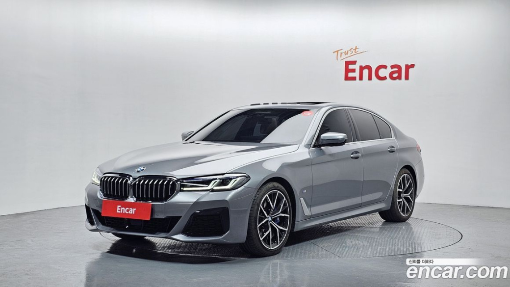BMW 5-Series 530i xDrive M Sport Package, 2023
