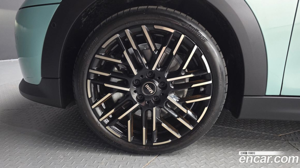 Mini Cooper 5 Door Favoured, 2025