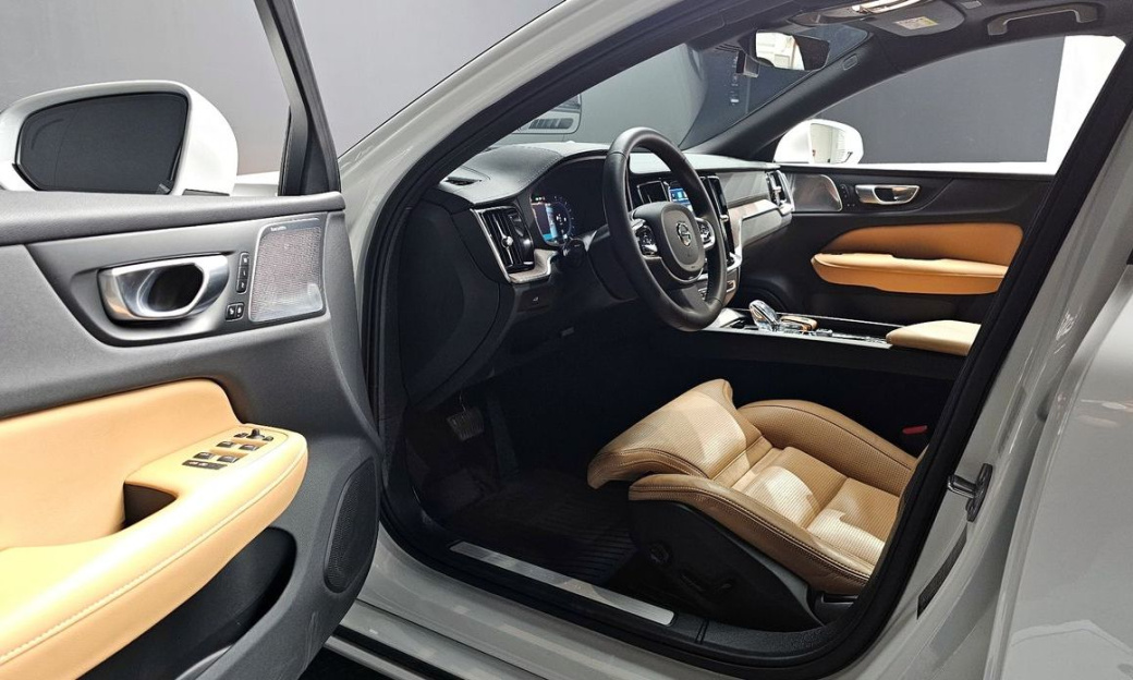 Volvo S60 B5 Ultimate Bright, 2024