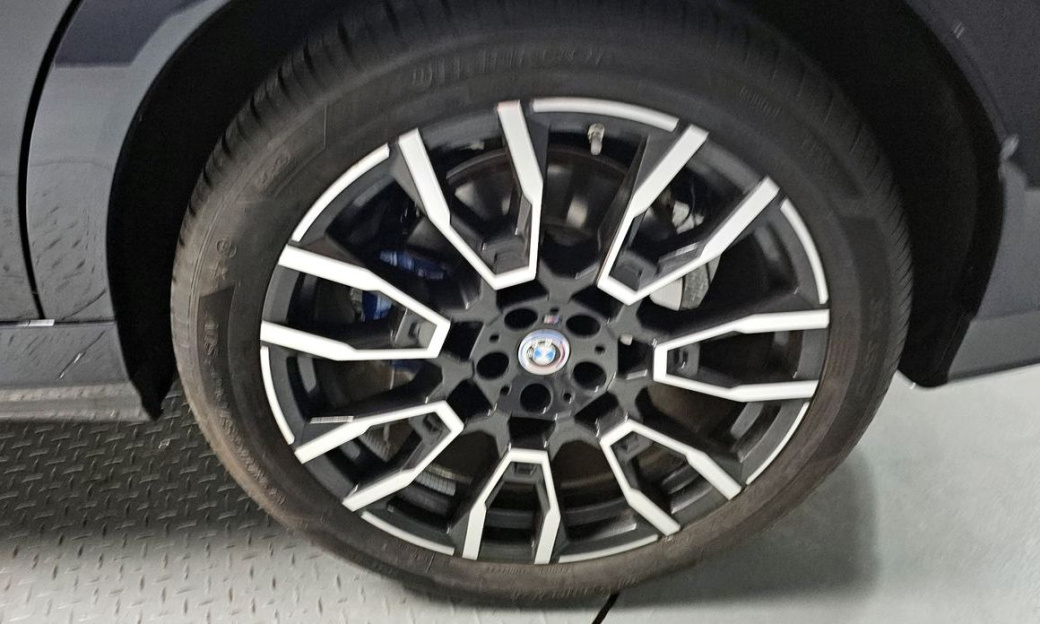 BMW X6 xDrive40i M Sport, 2025