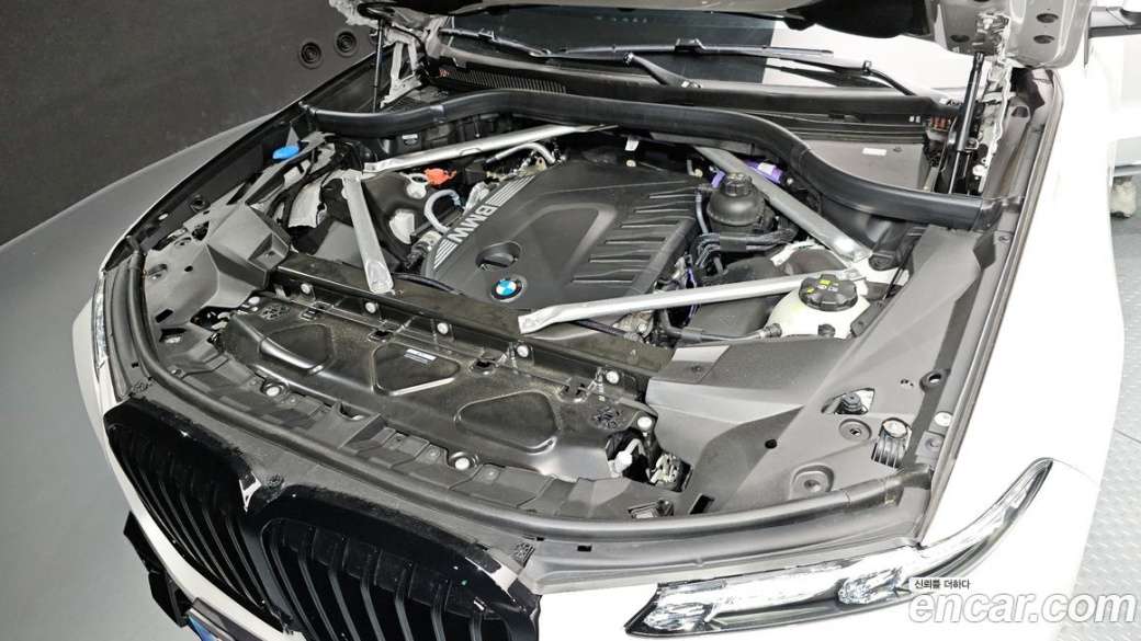 BMW X7 xDrive 40d M Sport 6STR, 2026