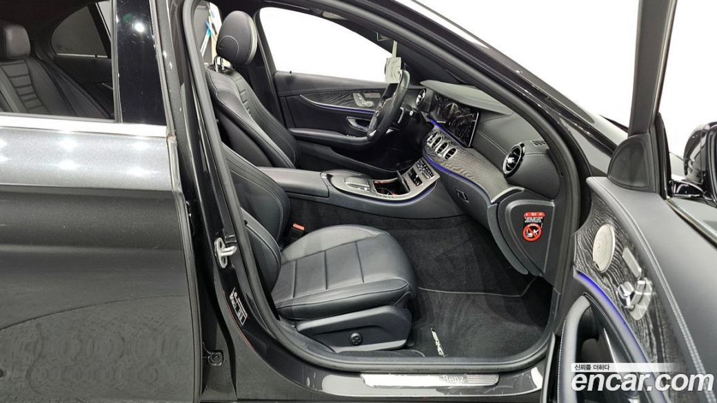 Mercedes-Benz E-Class E350 4MATIC AMG Line, 2021