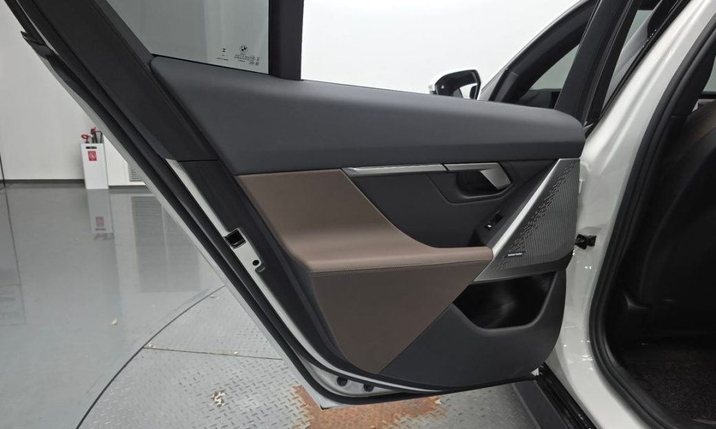 BMW 5-Series 520i M Sport, 2024