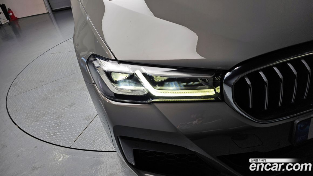 BMW 5-Series 530i M Sport Package, 2022