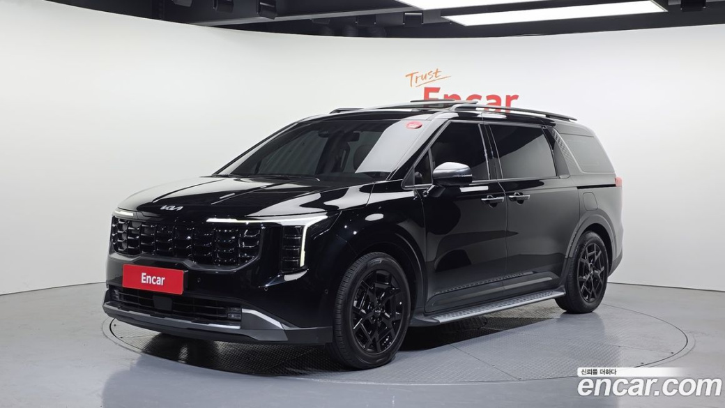 Kia Carnival 9-Seater Gravity, 2025