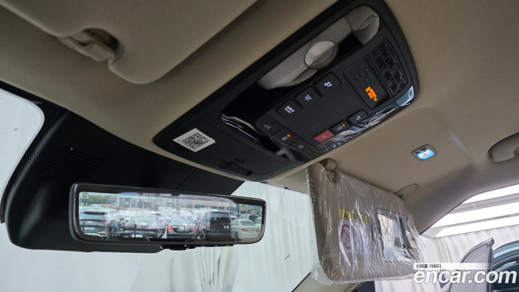 Kia Carnival 9-Seater Signature, 2025