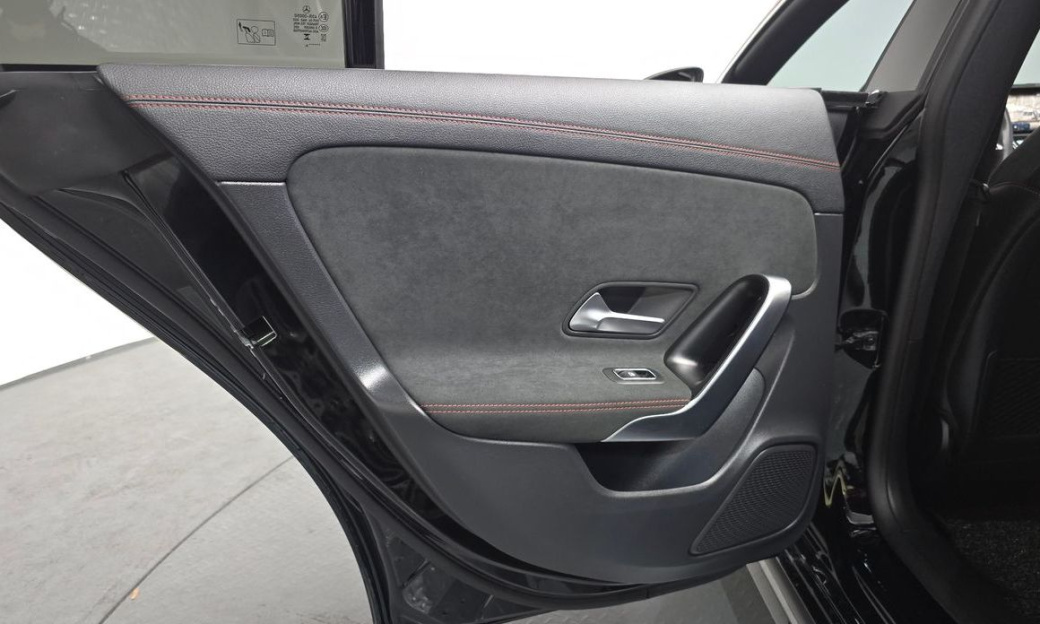 Mercedes-Benz CLA-Class CLA250 4MATIC, 2024