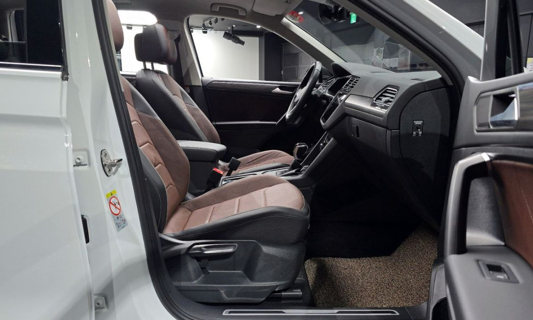 Volkswagen Tiguan 2.0 TSI Prestige, 2023