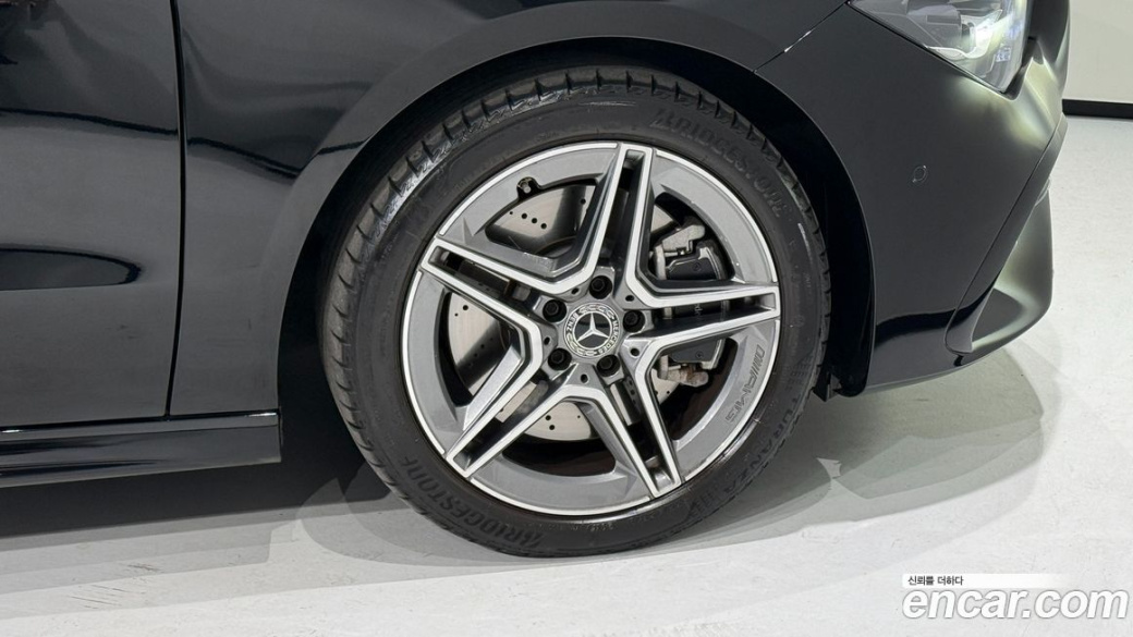 Mercedes-Benz CLA-Class CLA250 4MATIC, 2025