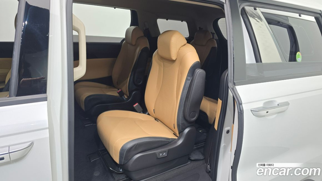 Kia Carnival 9-Seater Noblesse, 2023