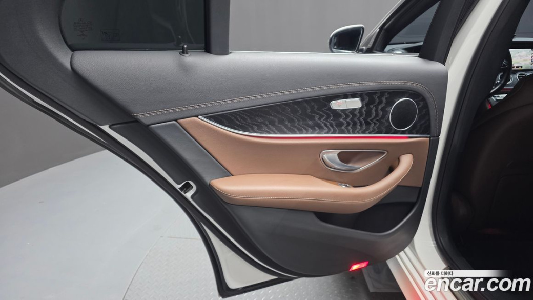 Mercedes-Benz E-Class E250 AMG Line, 2023