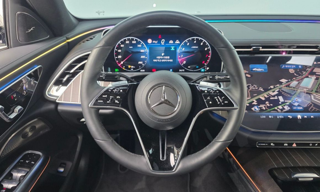 Mercedes-Benz E-Class E300 4MATIC Exclusive, 2024