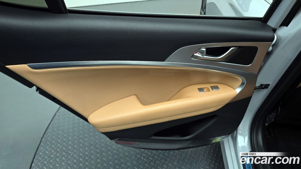 Genesis G70 Gasoline 2.0T 2WD, 2021