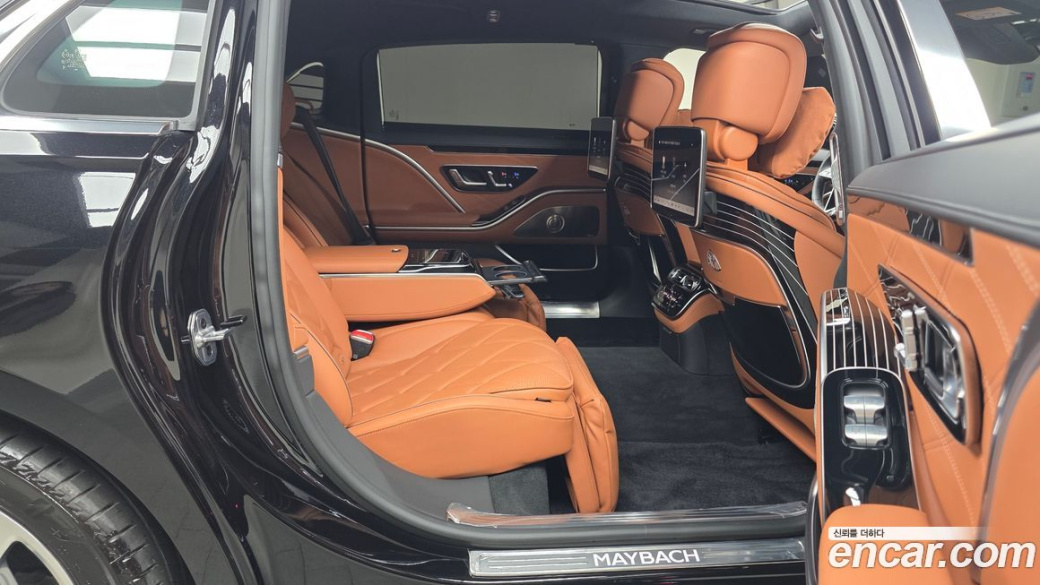 Mercedes-Benz S-Class Maybach S580 4MATIC, 2024