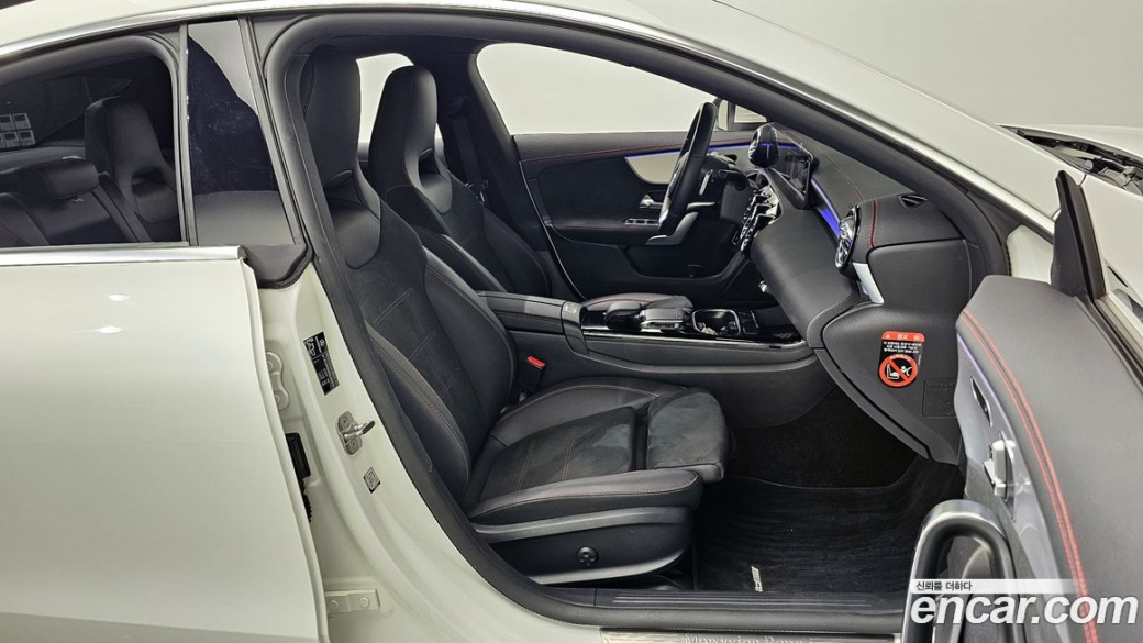 Mercedes-Benz CLA-Class CLA250 4MATIC, 2023